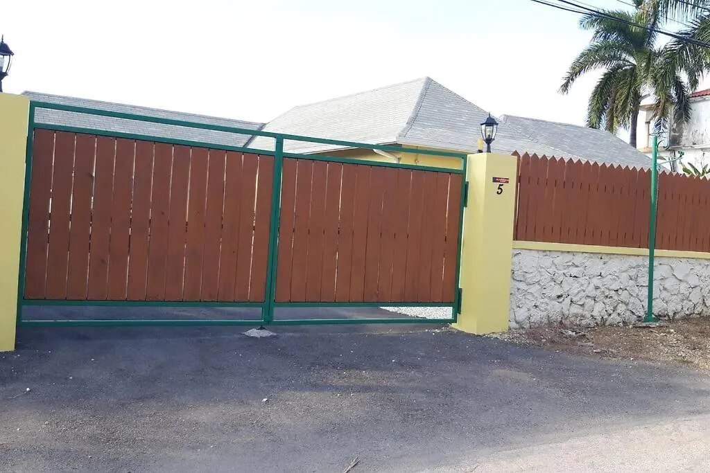 Apartment 2 Bdr Apt #1 At Ramparts Near Sangster Airport Montego Bay Jamaica